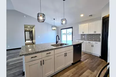 1110 Cullen Street, Saint Peter, MN 56082 - Photo 12
