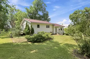 21126 210th St, Hutchinson, MN 55350 - Photo 2