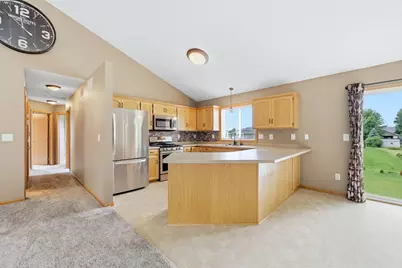 920 S Cedar Street, Belle Plaine, MN 56011 - Photo 8