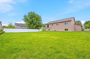920 S Cedar St, Belle Plaine, MN 56011 - Photo 38