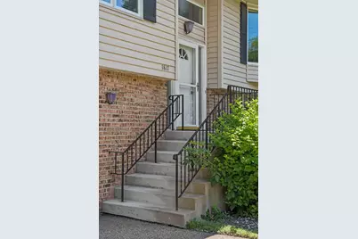 1817 Welland Avenue, Minnetonka, MN 55305 - Photo 2