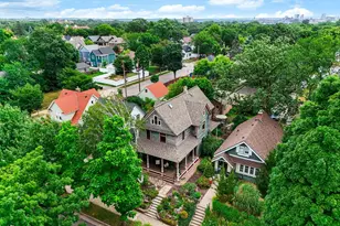 722 Queen Ave N, Minneapolis, MN 55411 - Photo 1