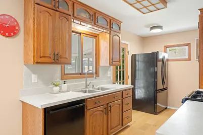 3145 Grimes Avenue N, Robbinsdale, MN 55422 - Photo 10