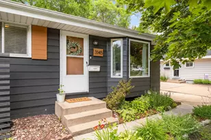 3145 Grimes Ave N, Robbinsdale, MN 55422 - Photo 2