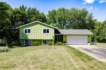 1108 62nd Avenue N, Moorhead, MN 56560 - Photo 2
