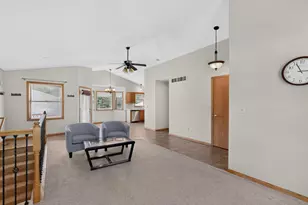 3704 Strathmore Ln SE, Rochester, MN 55904 - Photo 12
