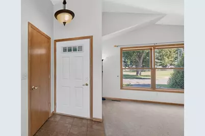 3704 Strathmore Lane SE, Rochester, MN 55904 - Photo 10
