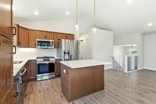 413 10th St W, Mantorville, MN 55955 - Photo 10