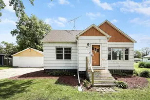 307 Lyndale Ave N, New Prague, MN 56071 - Photo 2