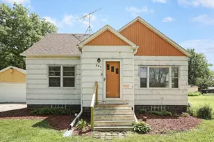 307 Lyndale Ave N, New Prague, MN 56071 - Photo 1