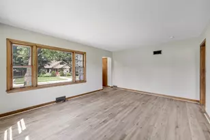 307 Lyndale Ave N, New Prague, MN 56071 - Photo 8