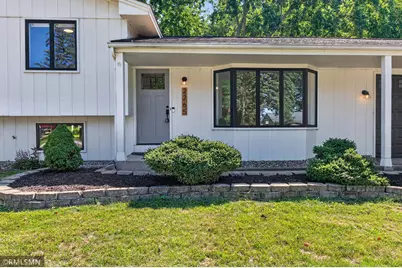 2265 Lamplight Drive, Woodbury, MN 55125 - Photo 4