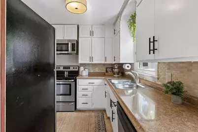 2941 Quebec Avenue S, Saint Louis Park, MN 55426 - Photo 12