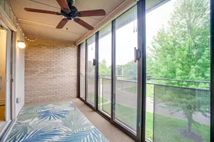 4350 Brookside Ct, Edina, MN 55436 - Photo 14