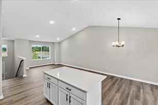 37514 Greenway Ave, North Branch, MN 55056 - Photo 4