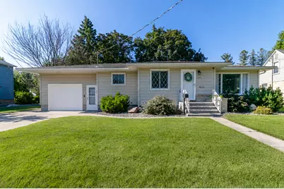 312 9th Avenue SE, Waseca, MN 56093 - Photo 1