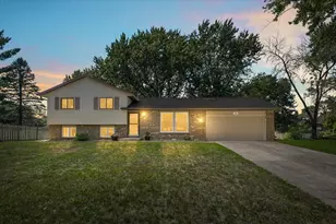 186 Cottonwood Ct, Stillwater, MN 55082 - Photo 1
