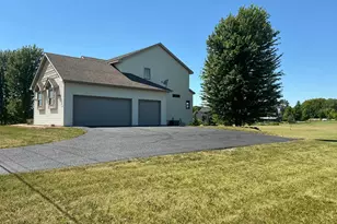 9352 67th St NW, Annandale, MN 55302 - Photo 2