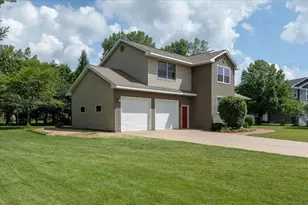 1015 Prairie Cir, Menomonie, WI 54751 - Photo 12