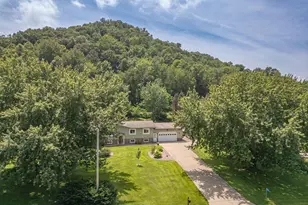 W764 Valley Dr, Fountain City, WI 54629 - Photo 68