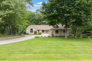 1635 Chippewa Dr NW, Rochester, MN 55901 - Photo 2