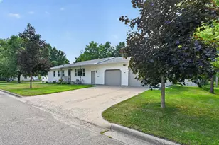 1424 Ash St, Alexandria, MN 56308 - Photo 4
