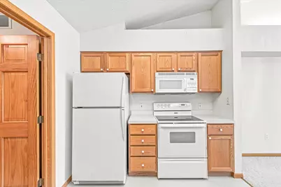 7588 Ojibway Park Bay, Woodbury, MN 55125 - Photo 6