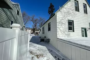 911 W Cavour Ave, Fergus Falls, MN 56537 - Photo 18