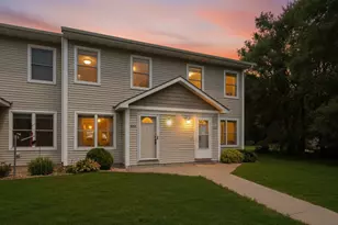 634 Pine St, Prescott, WI 54021 - Photo 2