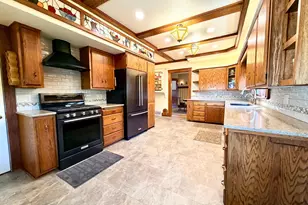605 Park St, Jackson, MN 56143 - Photo 22