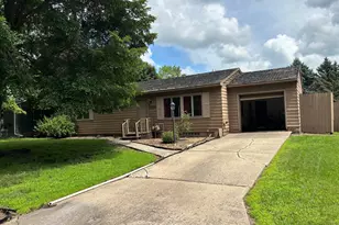 1306 Crestview Rd, Albert Lea, MN 56007 - Photo 1