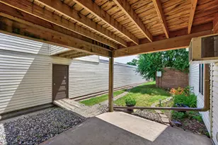 10750 Rockford Rd, Plymouth, MN 55442 - Photo 28