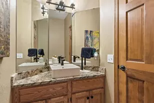 699 Bridle Ridge Rd, Eagan, MN 55123 - Photo 28