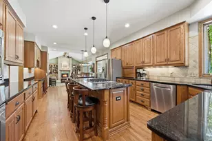 699 Bridle Ridge Rd, Eagan, MN 55123 - Photo 6