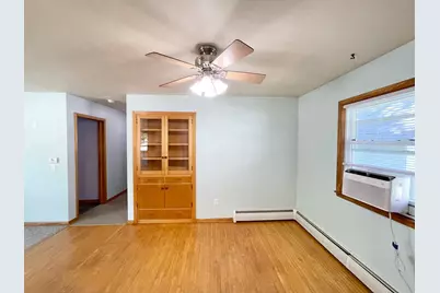 402 N Van Buren Avenue, Springfield, MN 56087 - Photo 16