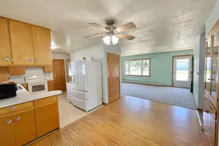 402 N Van Buren Ave, Springfield, MN 56087 - Photo 14