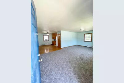 402 N Van Buren Avenue, Springfield, MN 56087 - Photo 6