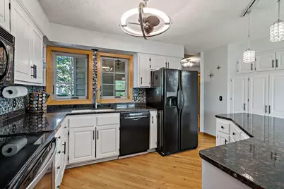 630 Sullivan Lane NE, Columbia Heights, MN 55421 - Photo 10
