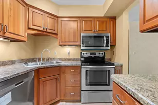 903 Shirlee Ln, Shoreview, MN 55126 - Photo 16