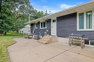 1429 Windemere Dr NE, Fridley, MN 55421 - Photo 38