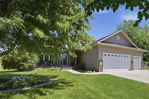 868 32nd St S, Moorhead, MN 56560 - Photo 2