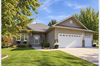 868 32nd Street S, Moorhead, MN 56560 - Photo 2