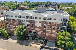 301 Oak Grove St, Minneapolis, MN 55403 - Photo 2