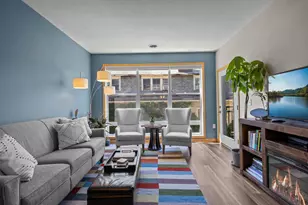 301 Oak Grove St, Minneapolis, MN 55403 - Photo 10