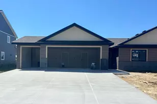 305 11th Street N, Goodhue, MN 55027 - Photo 1