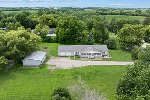 403 W Margaret St, Fairmont, MN 56031 - Photo 2