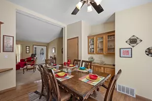 403 W Margaret St, Fairmont, MN 56031 - Photo 8