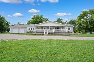 403 W Margaret St, Fairmont, MN 56031 - Photo 38