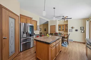 403 W Margaret St, Fairmont, MN 56031 - Photo 10