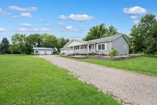 403 W Margaret St, Fairmont, MN 56031 - Photo 40